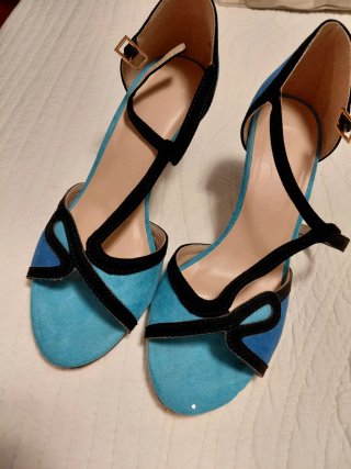 Zapatos de vestir azules y negros muy comodos