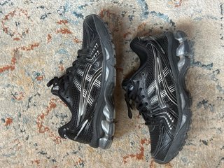 Zapatillas Asics Negras
