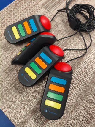 Mandos Buzz Alámbricos PlayStation 2 (4uds)