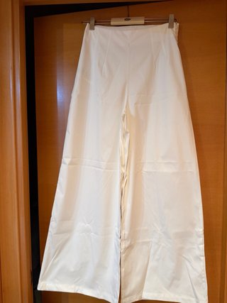 Pantalones blancos anchos