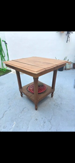 Mesa Antigua con Brasero