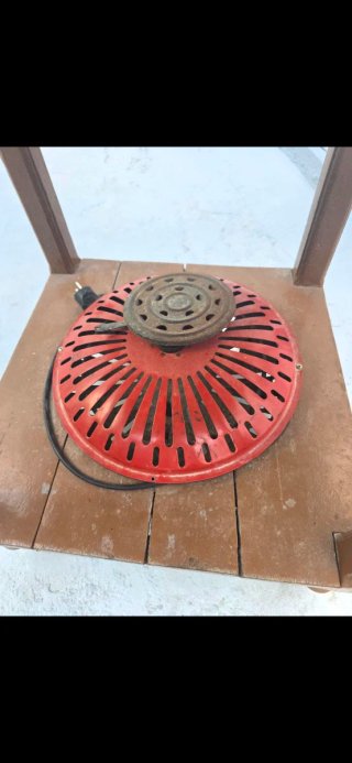 Mesa Antigua con Brasero