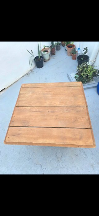Mesa Antigua con Brasero
