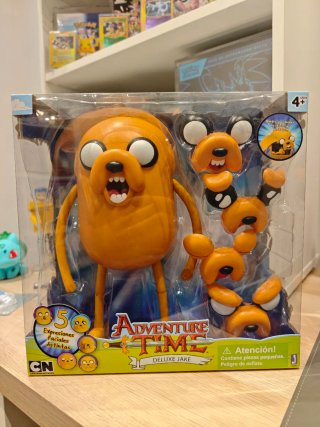 Figura Adventure Time Deluxe Jake 10” Jazwares
