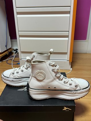Zapatillas Tenth caña alta blancas