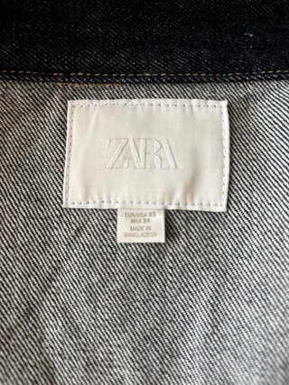Chaqueta Denim Zara con Tachuelas
