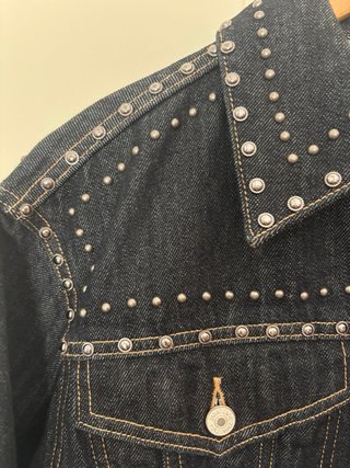 Chaqueta Denim Zara con Tachuelas