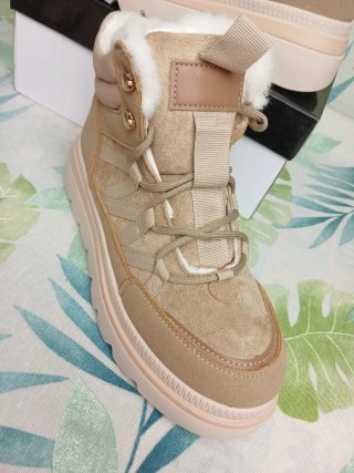 Botas de mujer beige nuevas
