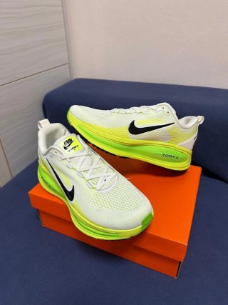 Nike Vomero 18 NUEVAS
