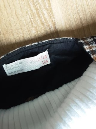 Peto de Cuadros Zara y Jersey Blanco