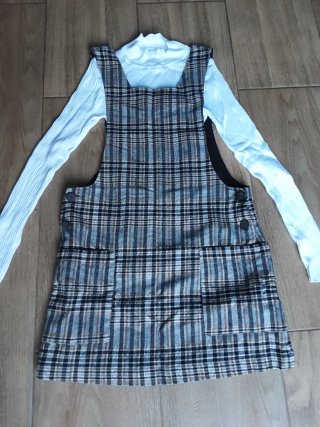 Peto de Cuadros Zara y Jersey Blanco