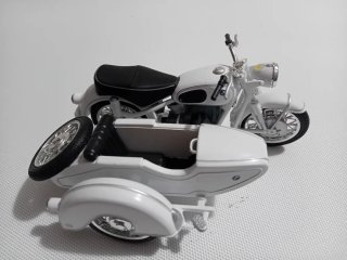 Modello Moto BMW R 65 con Sidecar