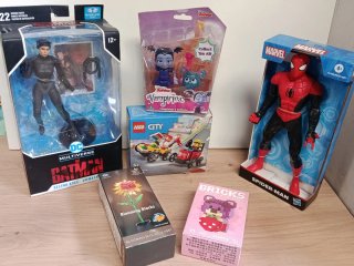 Lote de 6 Juguetes y Figuras