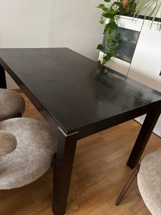 Mesa de Comedor de Madera
