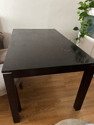 Mesa de Comedor de Madera