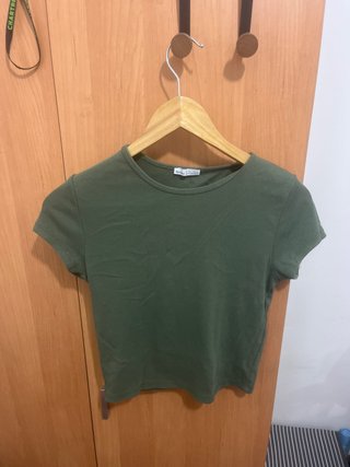 Jersey Bershka verde