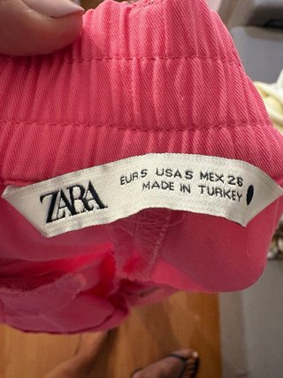 Pantalón Zara fluido rosa fucsia