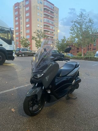 Yamaha NMAX Scooter 125cc gris