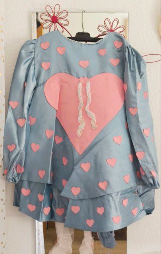 Disfraz Artesanal Princesa de Corazones