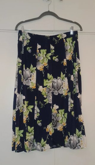 Falda midi floral azul marino vintage
