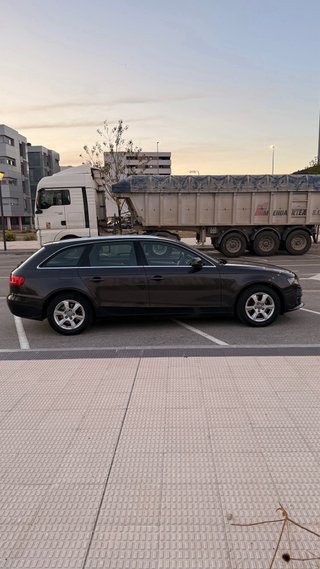 Audi A4 Avant 2011 2.0 TDI 143cv