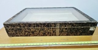 Caja Expositora Antigua con Cristal
