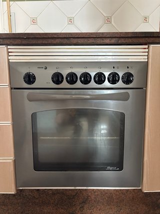 Cocina completa con encimera