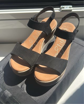 Sandalias de cuña negras