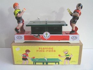JUGADORES DE PING PONG CON MOVIMIENTO A CUERDA-