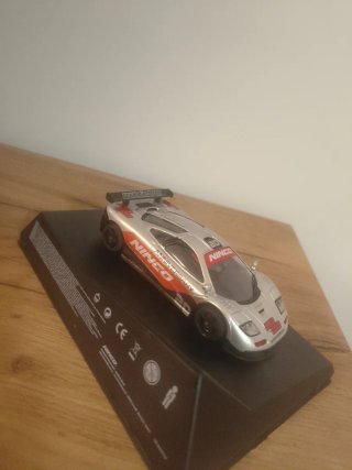 Coche Scalextric Ninco McLaren GTR