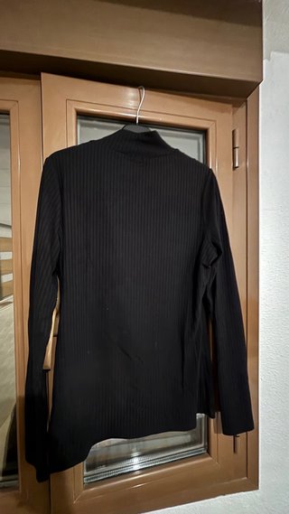 Jersey Negro de Cuello Alto Pimkie