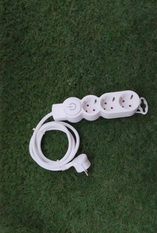 Regleta 3 enchufes con interruptor y cabezal plano