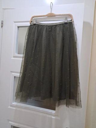Falda de tul verde oliva