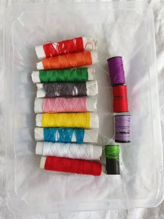 Kit de Costura con Hilos y Accesorios