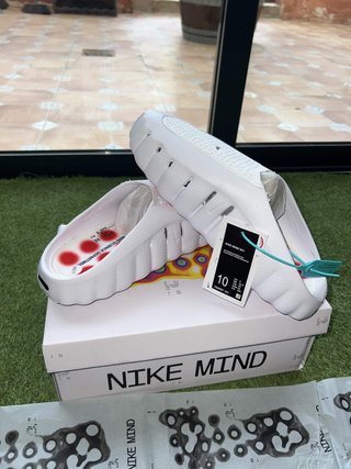 Nike Mind 001 Blancas y Rojas