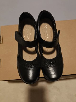 Merceditas piel sintética tacón negro 5cm