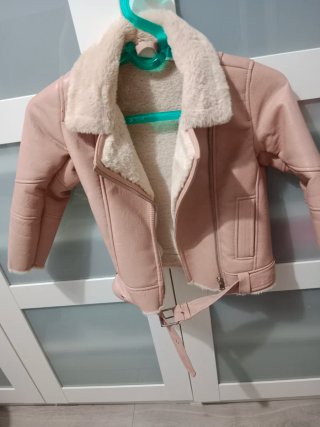 Chaqueta Zara Kids rosa pelo invierno talla 7 años