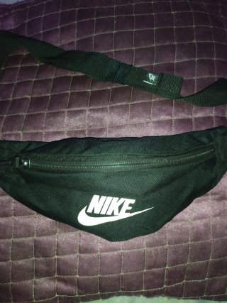 Riñonera Nike Negra