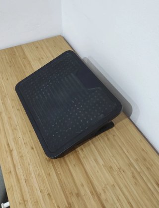 Reposapiés ergonómico oficina u hogar.