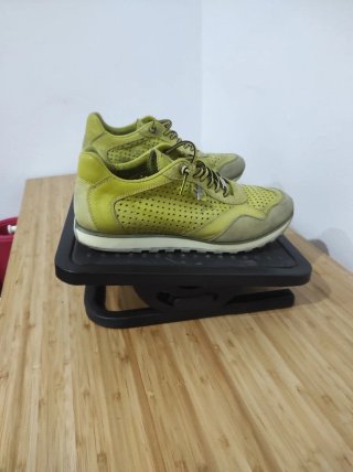 Reposapiés ergonómico oficina u hogar.