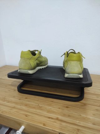 Reposapiés ergonómico oficina u hogar.