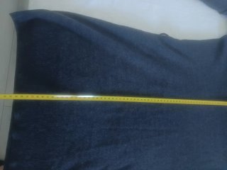 Vestido de punto gris con bufanda