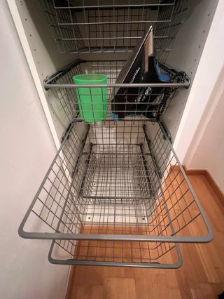 Estructura armario IKEA PAX con 4 cestas