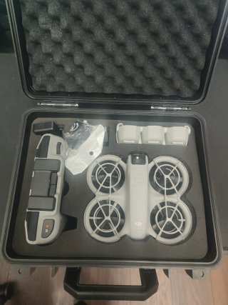 Dji Avata Fly More Kit con maleta.