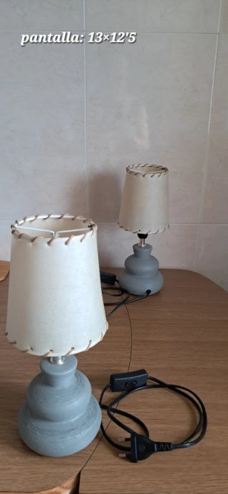 2 Lámparas de mesa grises