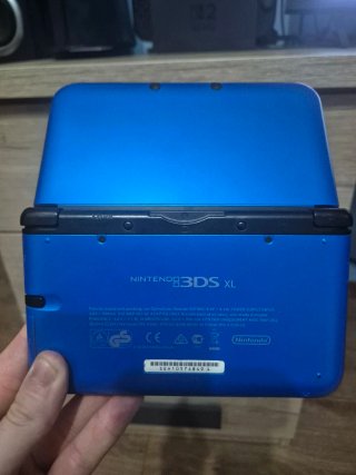 Nintendo 3DS XL Azul + Cargador