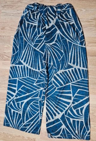 Pantalón recto estampado azul y gris