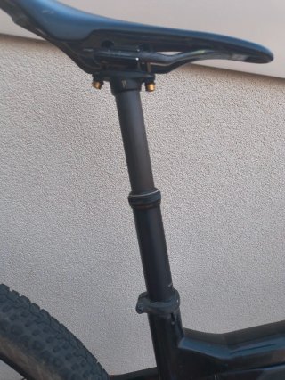 Bicicleta Trek Supercaliber con ruedas Kovee RSL