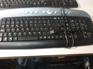 Teclado HP y Teclado Omega y Bluesky otro logitech