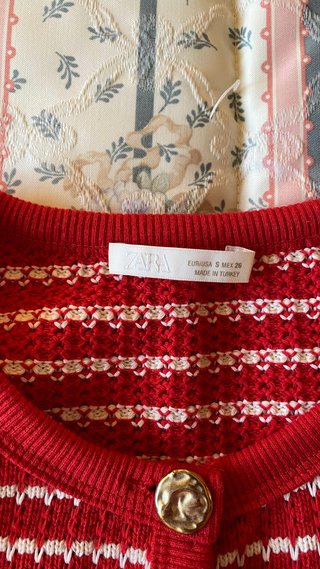 Chaleco de punto Zara rojo y blanco